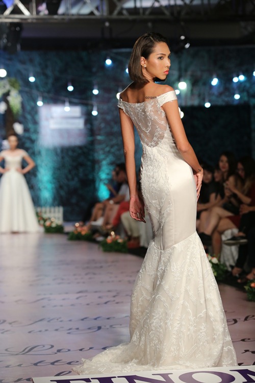 Trương Thị May diện váy cưới phủ pha lê 1.300USD - 5