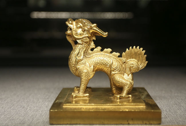 Chiêm ngưỡng linh vật Việt Nam bằng vàng ròng - 1