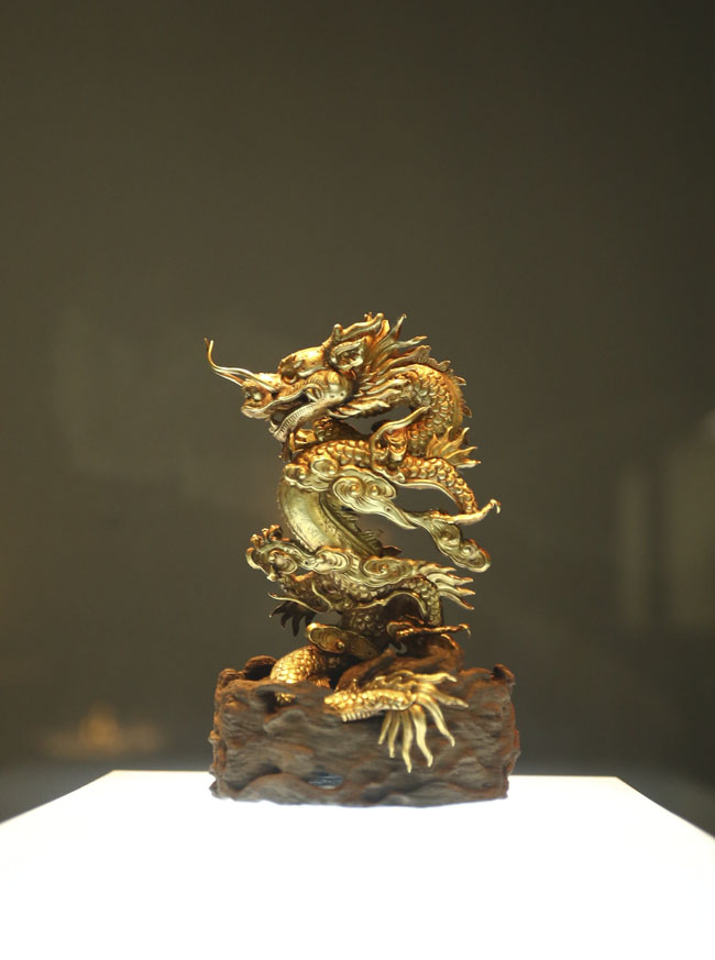 Chiêm ngưỡng linh vật Việt Nam bằng vàng ròng - 2
