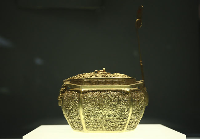 Chiêm ngưỡng linh vật Việt Nam bằng vàng ròng - 4