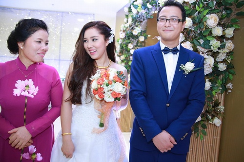 Bảo Trâm Vietnam Idol hạnh phúc trong ngày cưới - 1