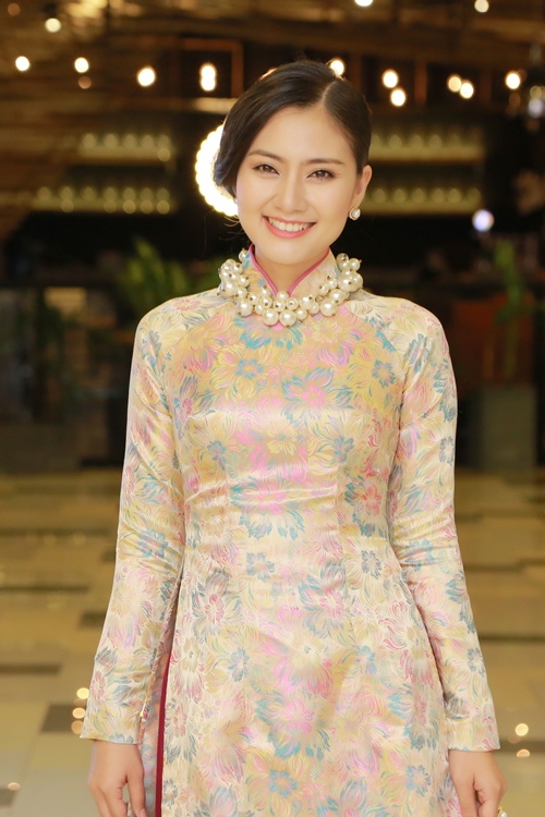 Trương Thị May diện đầm đen vẫn trẻ trung, nổi bật - 7