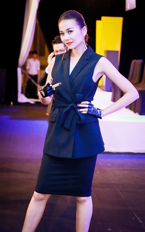Sao Việt hiện đại, cá tính với mốt blazer không tay - 2