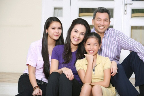 Cuộc sống xa hoa của “mỹ nhân không tuổi" Diễm My - 2