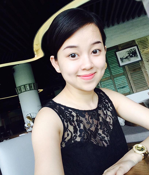 Facebook sao 3/11: Elly Trần "nổi như cồn" ở nước ngoài - 9