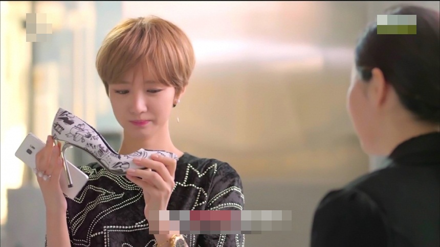 Gu thời trang cực "chất" trong phim Cô nàng xinh đẹp - 10