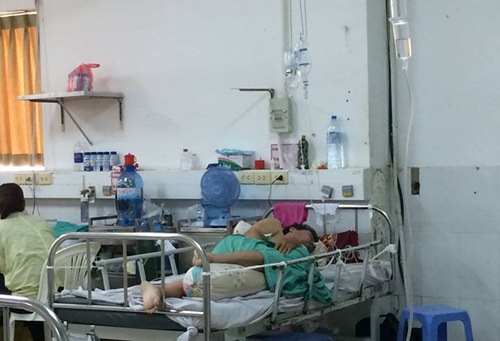 Diễn viên Nguyễn Hoàng bị liệt nửa người sau phẫu thuật - 1