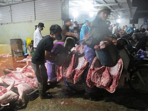 Cơ hội nào cho thực phẩm sạch: Rùng mình lò mổ tự phát - 2