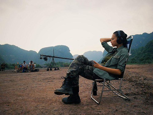 Facebook sao 6/11: Midu tái xuất sau scandal "bị cắm sừng" - 4