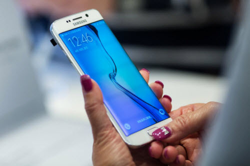Smartphone Samsung Galaxy chứa &#34;hàng tấn&#34; lỗ hổng Android - 1