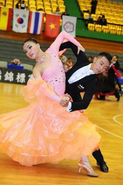 Cô gái 16 tuổi giành HCB giải Vô địch dancesport châu Á - 5