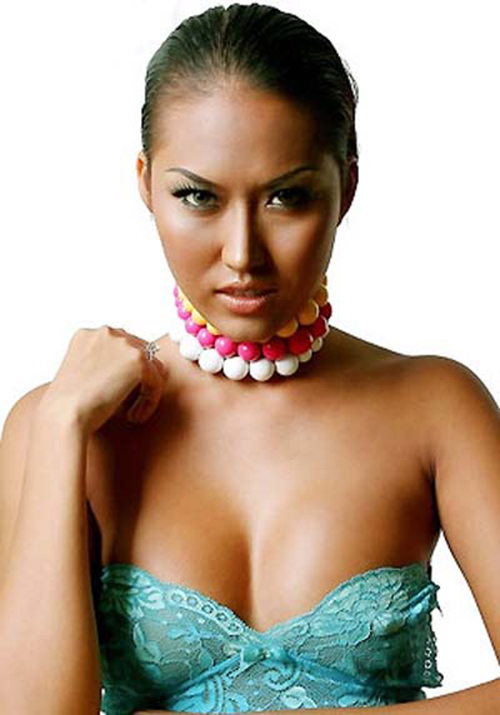 Hành trình nâng mũi 11 năm của Phi Thanh Vân - 7