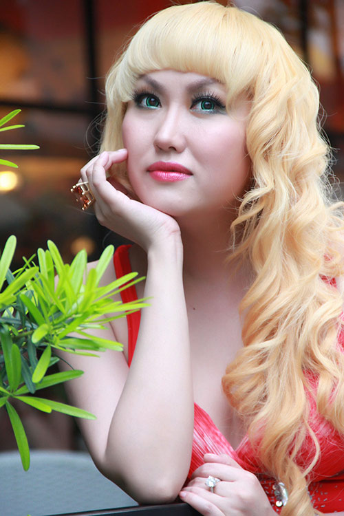 Hành trình nâng mũi 11 năm của Phi Thanh Vân - 8