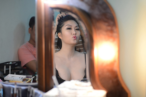 Hành trình nâng mũi 11 năm của Phi Thanh Vân - 5