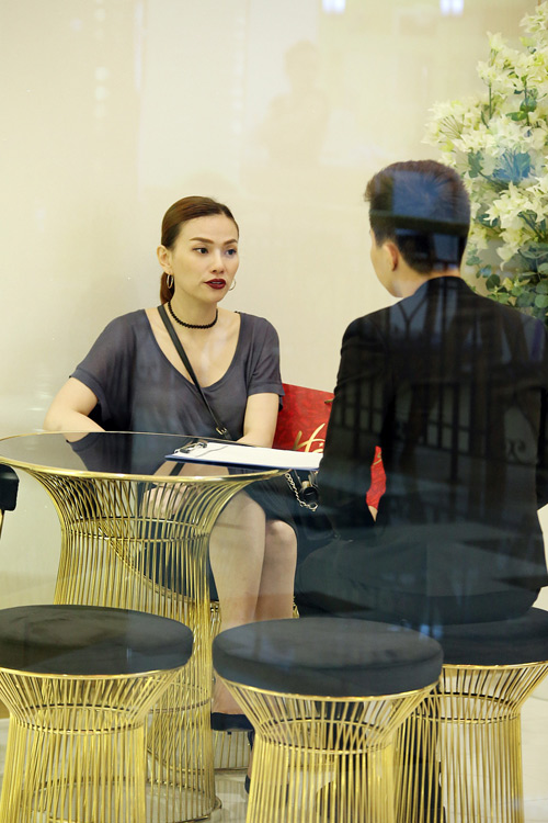 Thu Thủy khoe vẻ đẹp khác lạ và thon gọn sau khi sinh con - 8