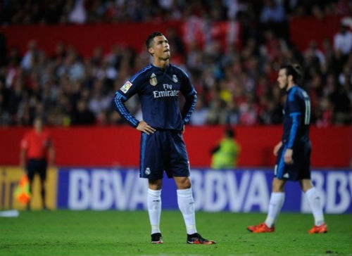 Ronaldo sa sút, báo thân Real ra tay “bắt bệnh” - 1