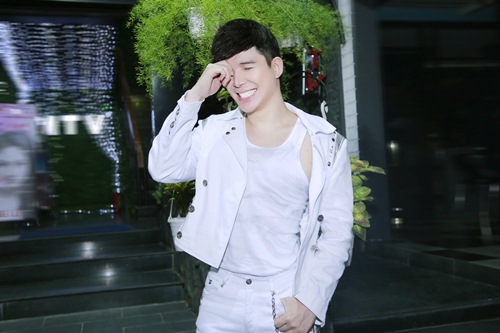 Nathan Lee hát xuyên đêm bất chấp khản cổ - 7