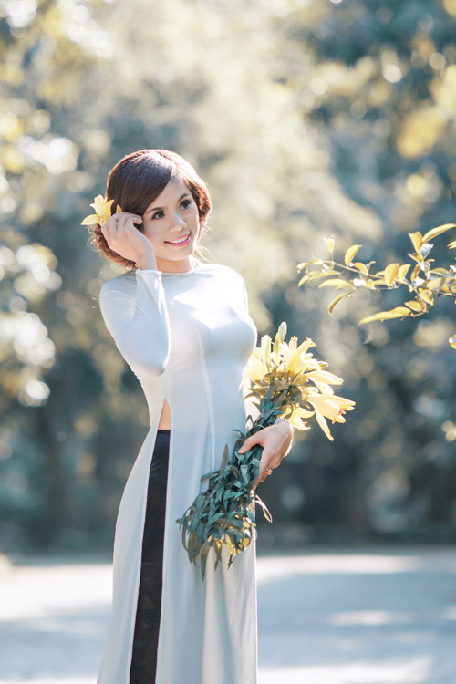 "Nữ hoàng điền kinh" xinh tươi trong trang phục áo dài - 3