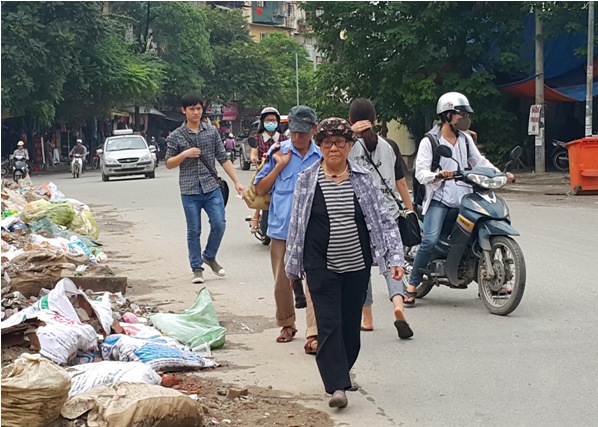 Cây cầu hơn 10 năm "cõng" phế thải giữa Thủ đô - 6