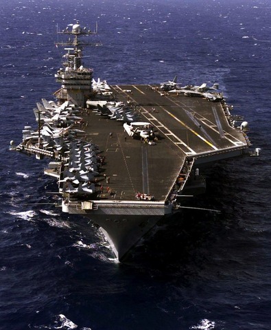 Ngắm &#34;pháo đài mặt biển&#34; - tàu sân bay USS Eisenhower - 1