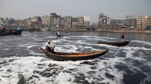 Ảnh: Sống trong cảnh ô nhiễm dễ sợ ở Bangladesh - 11