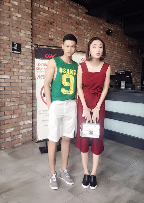 Facebook sao 11/11: Midu "nhắm mắt lại, mai là ngày mới" - 3