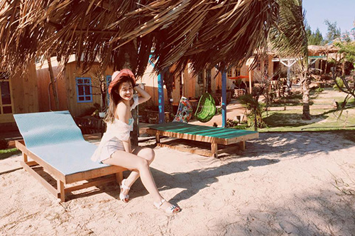 Facebook sao 11/11: Midu "nhắm mắt lại, mai là ngày mới" - 6