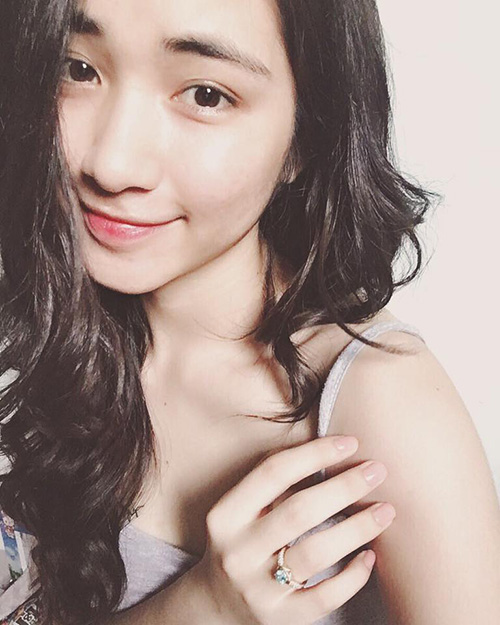 Facebook sao 11/11: Midu "nhắm mắt lại, mai là ngày mới" - 7