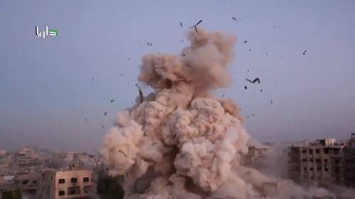 Xem máy bay Nga nã bom chùm hủy diệt căn cứ IS ở Syria - 1