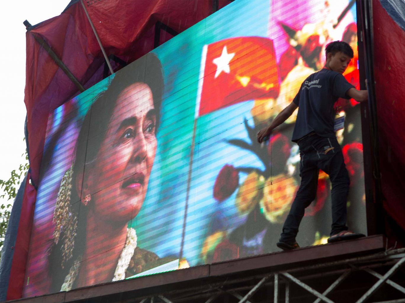 Không thành tổng thống Myanmar, bà Suu Kyi vẫn lãnh đạo đất nước - 1