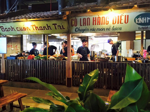 Giới trẻ Hà thành thích thú mua đồ ăn bằng tem phiếu - 4