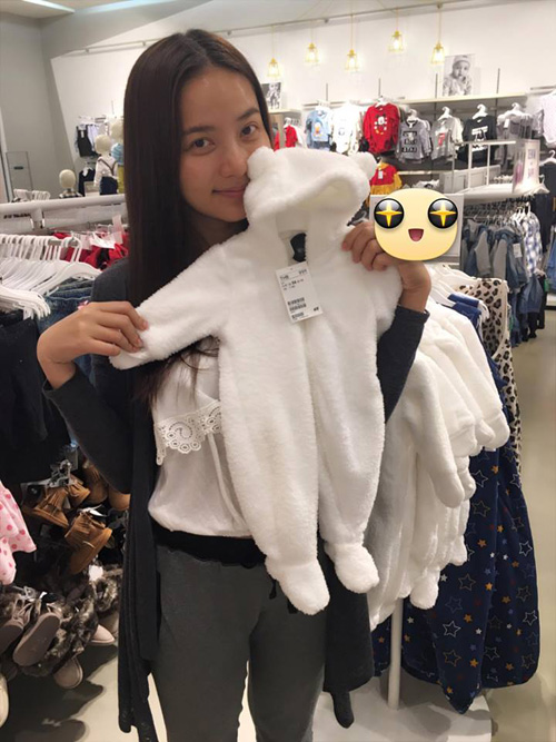 Facebook sao 12/11: MC Kỳ Duyên nắm tay bạn trai giữa tâm bão - 13