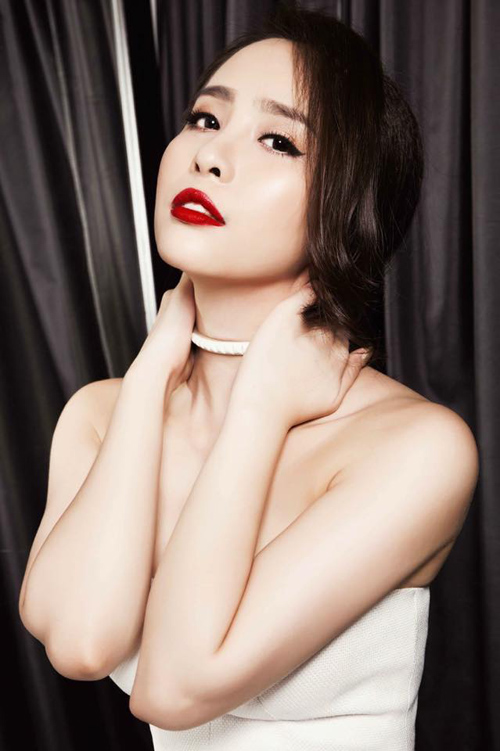 Facebook sao 12/11: MC Kỳ Duyên nắm tay bạn trai giữa tâm bão - 5