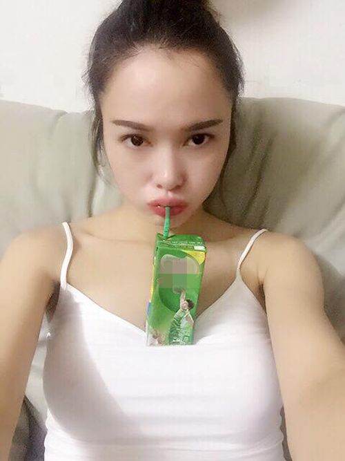 Facebook sao 12/11: MC Kỳ Duyên nắm tay bạn trai giữa tâm bão - 8