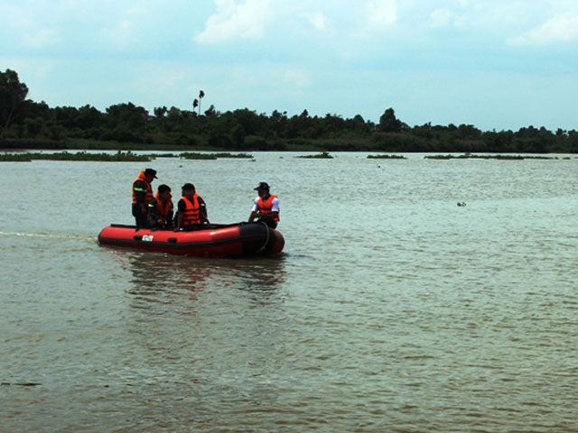 Nam thanh niên nhảy cầu, mất tích dưới sông Sài Gòn - 1