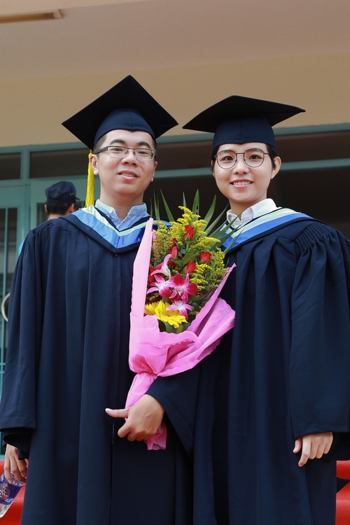 Vũ Cát Tường nhận bằng giỏi Đại học quốc tế - 3