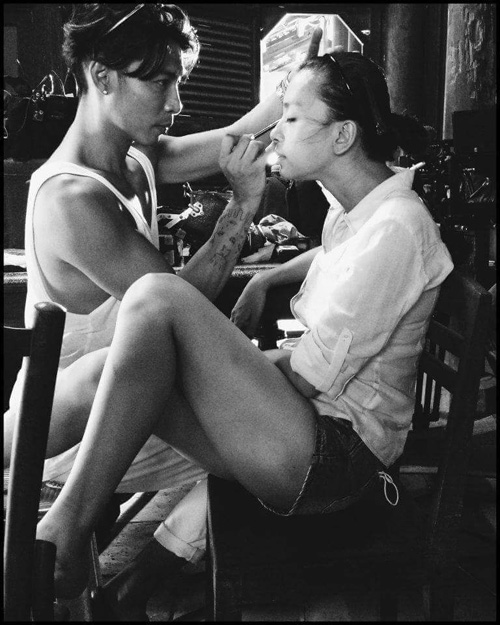 Facebook sao 13/11: Thủy Tiên khoe eo thon bên ông xã - 8