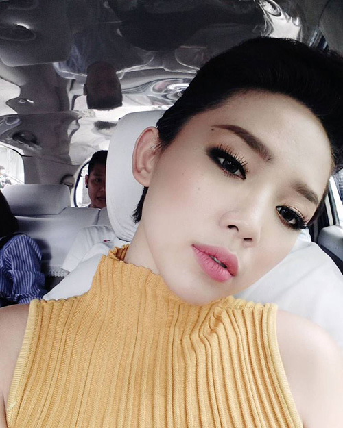 Facebook sao 13/11: Thủy Tiên khoe eo thon bên ông xã - 7