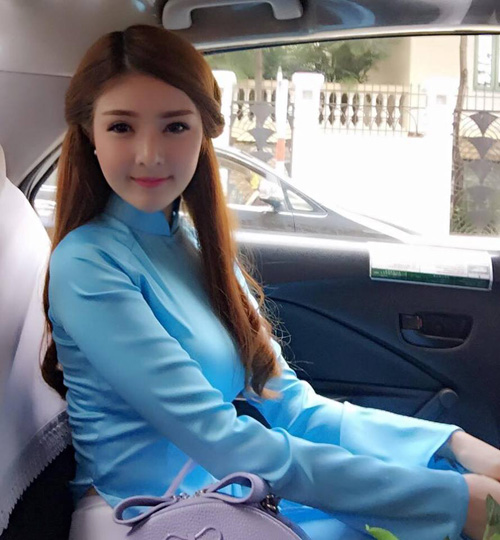 Facebook sao 13/11: Thủy Tiên khoe eo thon bên ông xã - 8