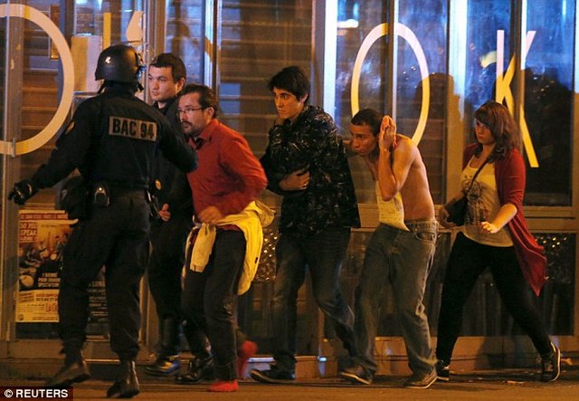 Con tin vụ tấn công ở Pháp: Chúng giết từng người một - 1