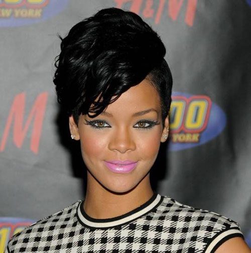 Tuyển tập màu son đẹp và "độc" của Rihanna - 4