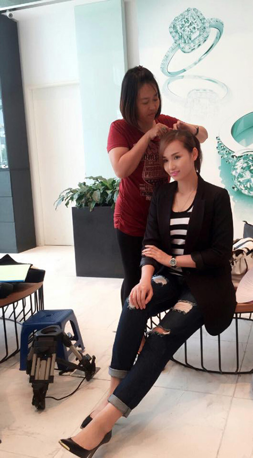 Facebook sao 14/11: Midu "tỏa sáng như một viên kim cương" - 8