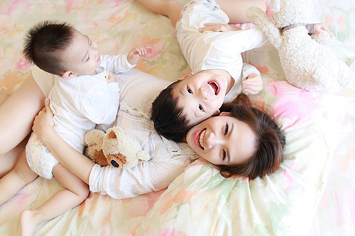 Facebook sao 16/11: Hà Hồ khoe "người đàn ông duy nhất" - 4