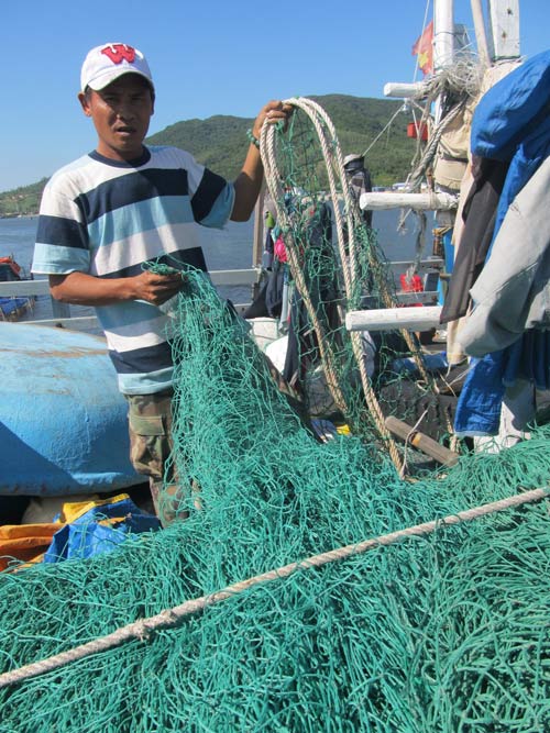 Ngư dân Đà Nẵng tố bị hàng trăm tàu cá TQ phá ngư cụ - 1