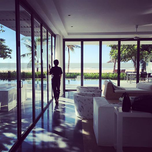 Facebook sao 17/11: MC Kỳ Duyên "sàm sỡ" Trấn Thành - 4