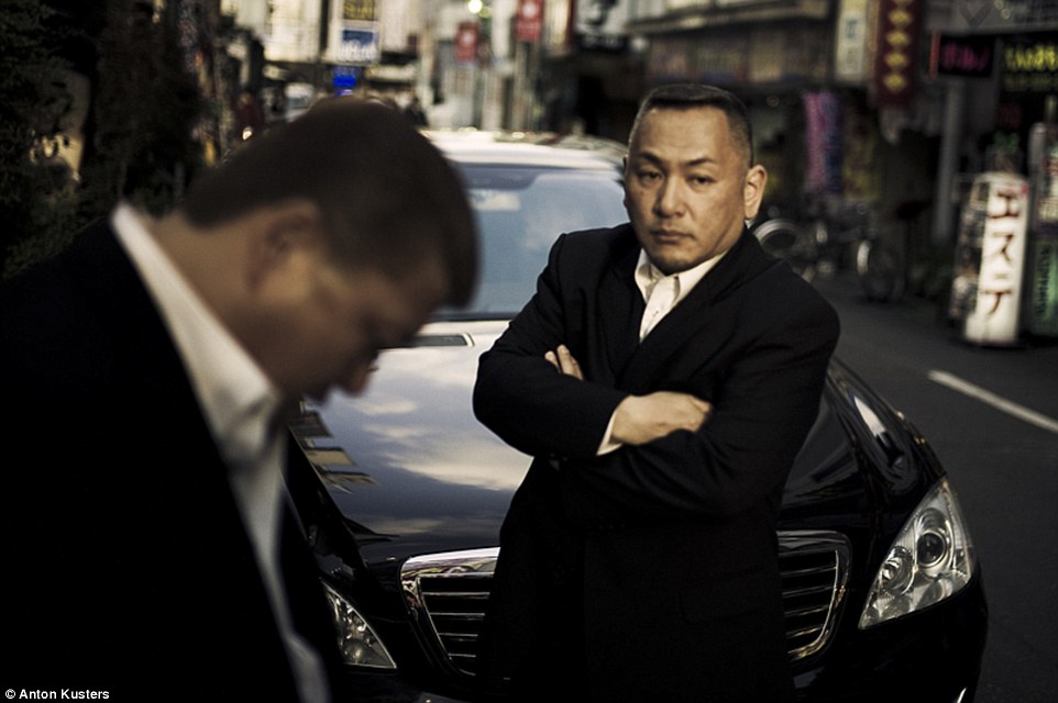 Trùm mafia Nhật Bản bị trói, đánh đập đến chết - 2