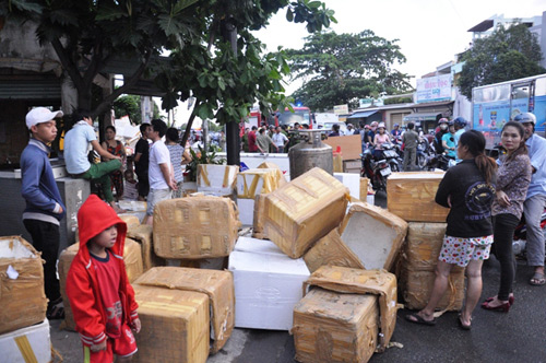 Xưởng tôm đông lạnh cháy dữ dội sau nhiều tiếng nổ - 2