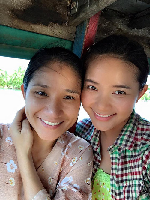 Facebook sao 18/11: Tóc Tiên "không thẳng được thì xéo" - 2