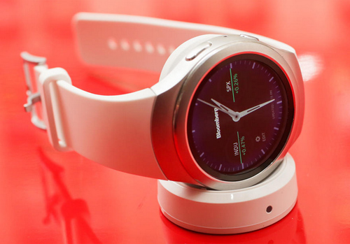 Samsung Gear S2 đối đầu Apple Watch - 2