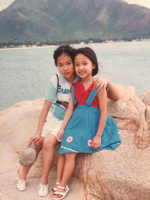 Facebook sao 18/11: Tóc Tiên "không thẳng được thì xéo" - 2